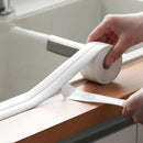 Bílá Samolepicí Těsnicí Páska 2 cm x 320 cm – Ochrana proti Plísním do Koupelny a Kuchyně
